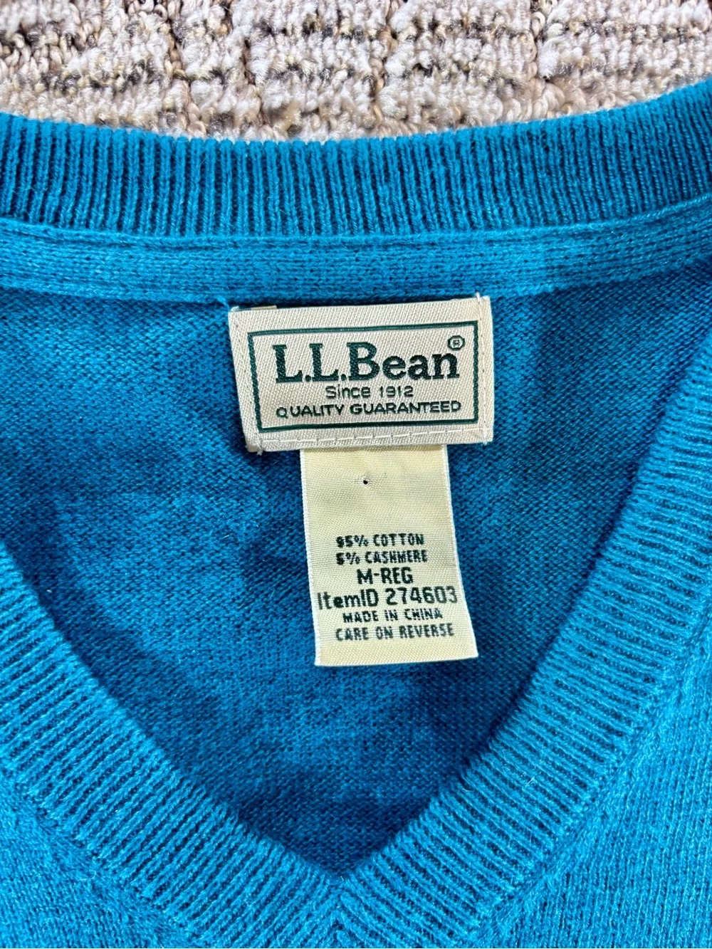 L.L.Bean Men’s Size Medium-Regular Cotton-Cashmere Blend V-neck Sweater
